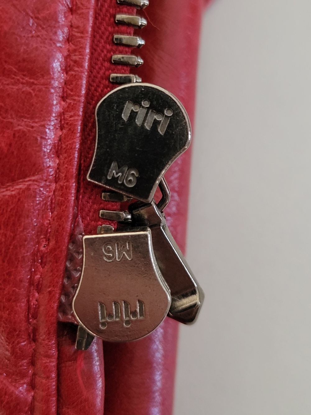 Vintage IDENTIFY Red Leather Matrix Trench Coat Sz 8 Canada Swiss Riri Zipper - Picture 7 of 16